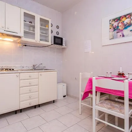 Nada Apartment Šilo